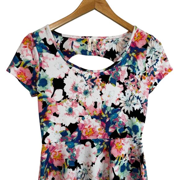 Frenchi Nordstrom Floral Print Skater Dress Back Cut Out Multicolor Small Casual - Picture 3 of 8